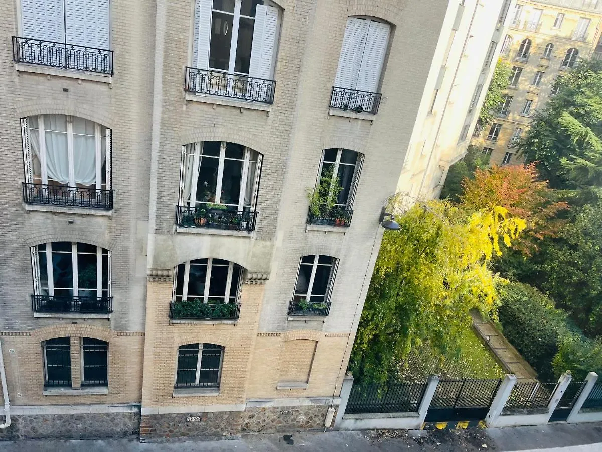 Appartement Dream Dwell Paris-Eiffel Tower Mirabeau Bridge Cozy Home In The 16Th District Parijs